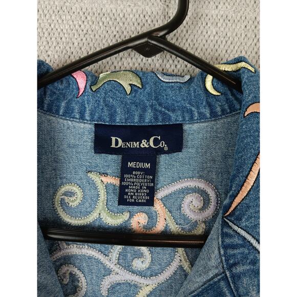 Denim & Co. Vintage Denim Shirt Chore Womens Medium Blue Floral Embroidered Y2K - Picture 5 of 11